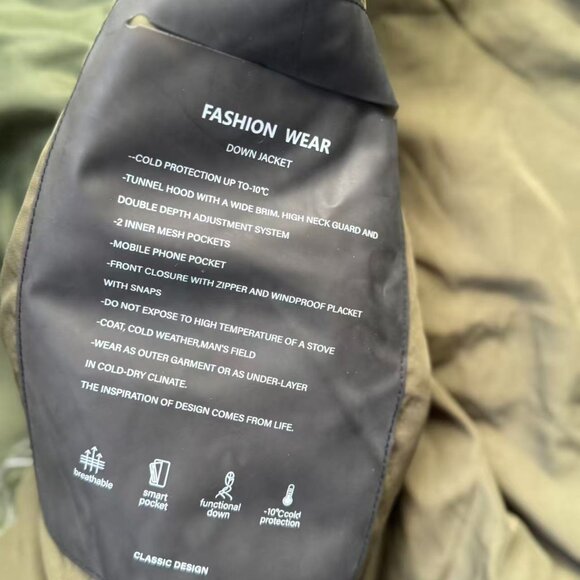 Men's Khaki and Green Jacket - Picture 5 of 8